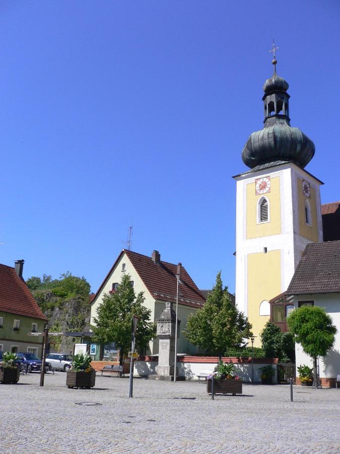 Hotel Gasthof Zur Post Konigstein in der Oberpfalz Bagian luar foto